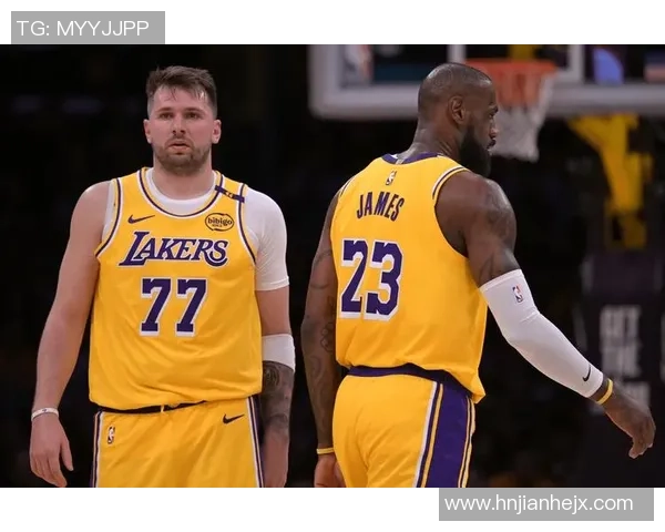 东契奇与顶级足球球星谁更具统治力与历史地位之争